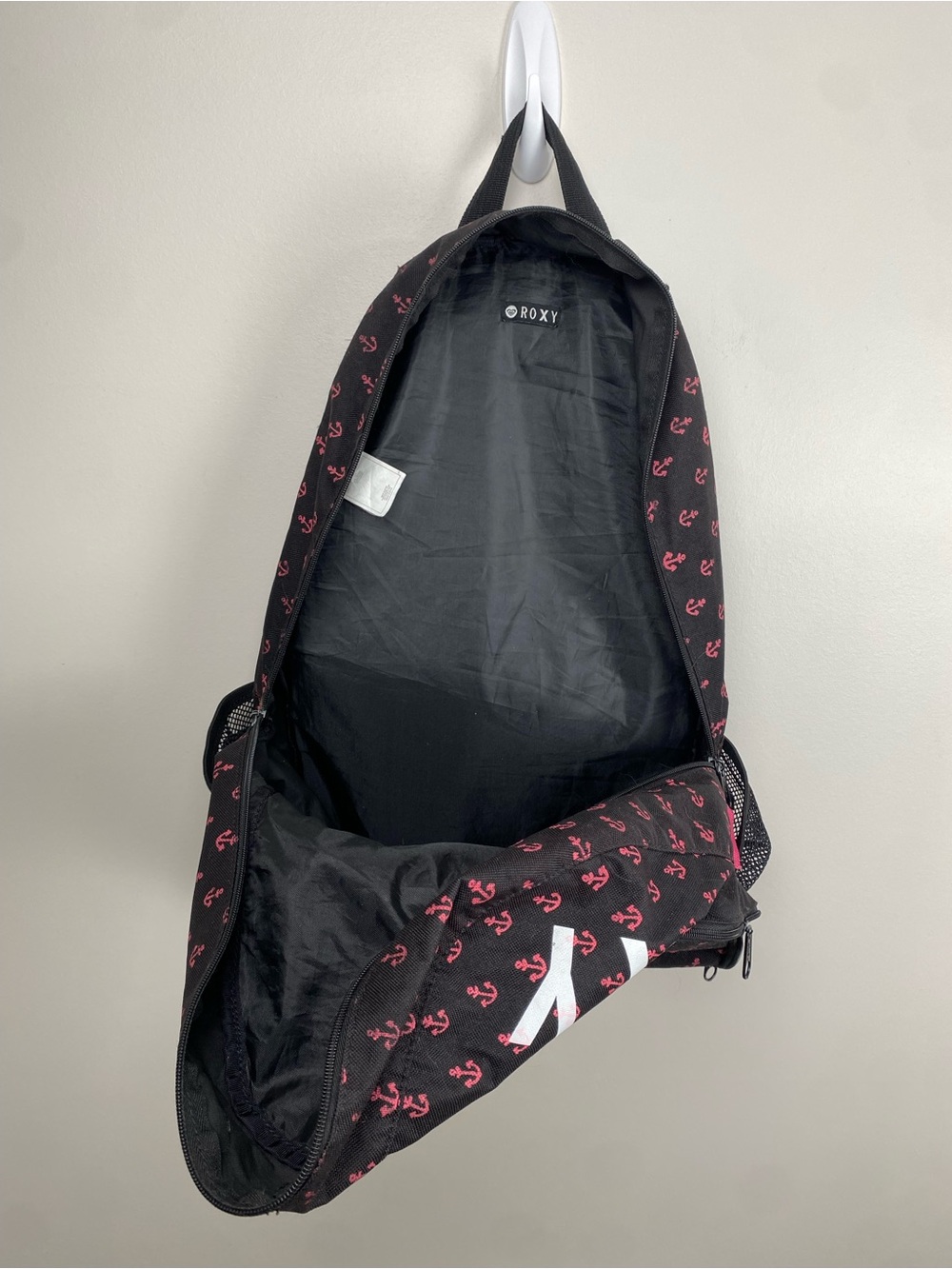 Roxy Black and Pink Anchor Print Backpack - Picture 5 of 6